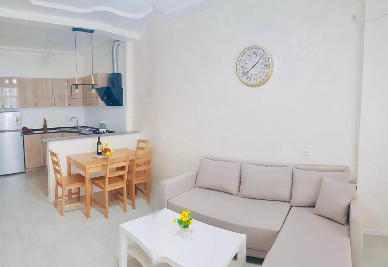 Tameo Apartment Batumi Exterior photo